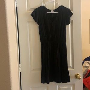 Black v neck dress